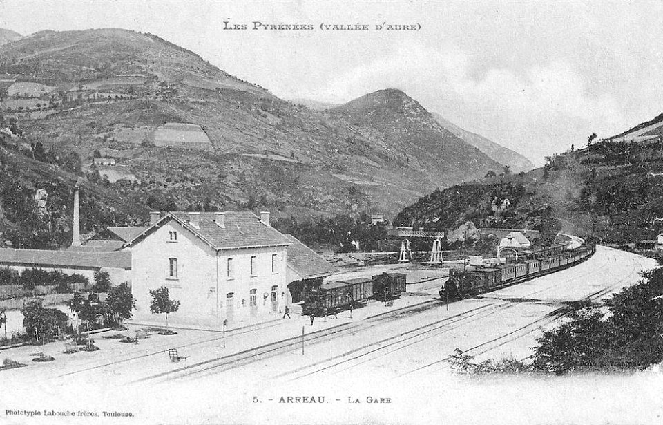 Gare-Arreau-BV-voies-CPancienne