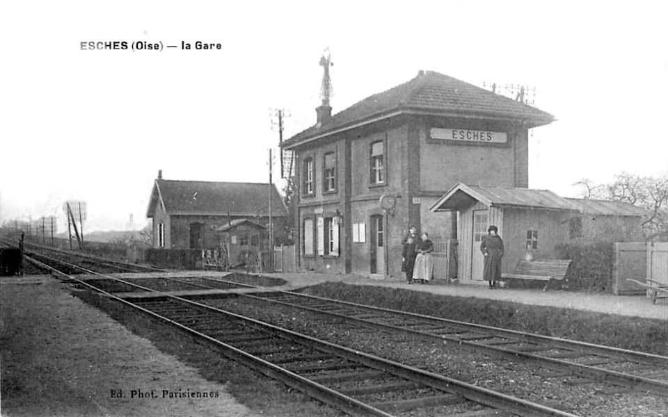 Gare-Esches-(Oise)-interieur-CPancienne