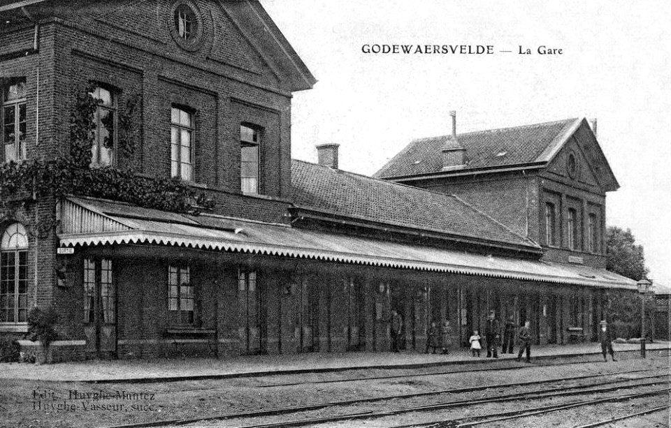 Gare-Godewaersvelde-CPancienne