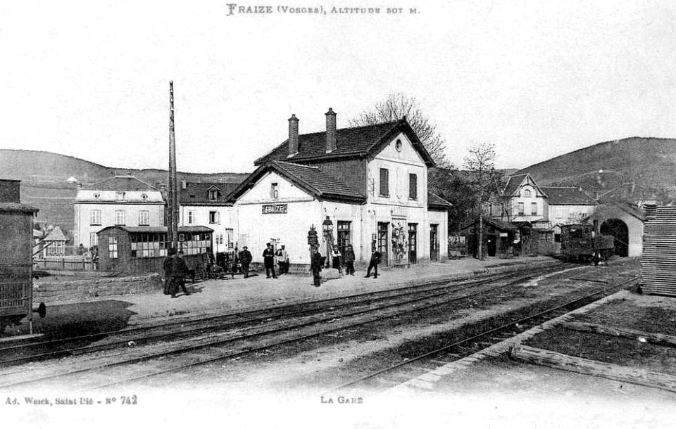 Gare-Fraize-intérieur-CPancienne
