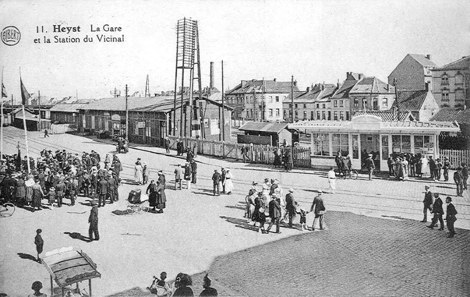 Gare-Heyst-station-Vicinal-CPancienne
