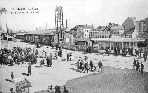 Gare-Heyst-station-Vicinal-CPancienne
