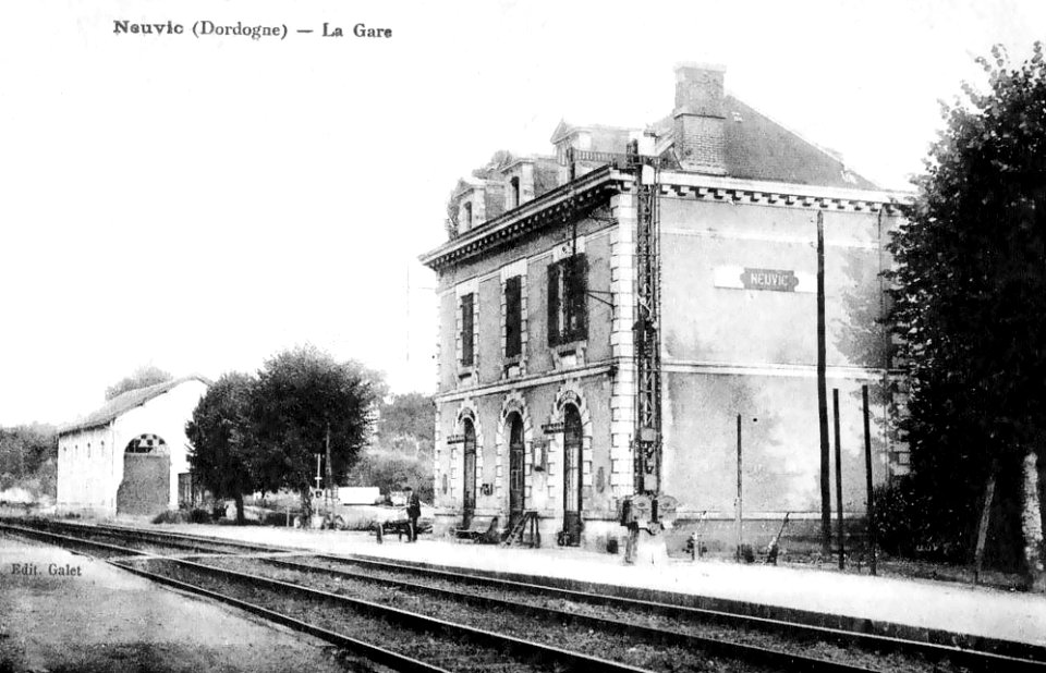 Gare-Neuvic-(Dordogne)-CPancienne