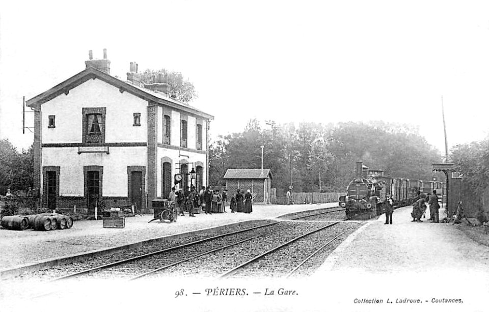 Gare-Périers-en-Cotentin-CPancienne