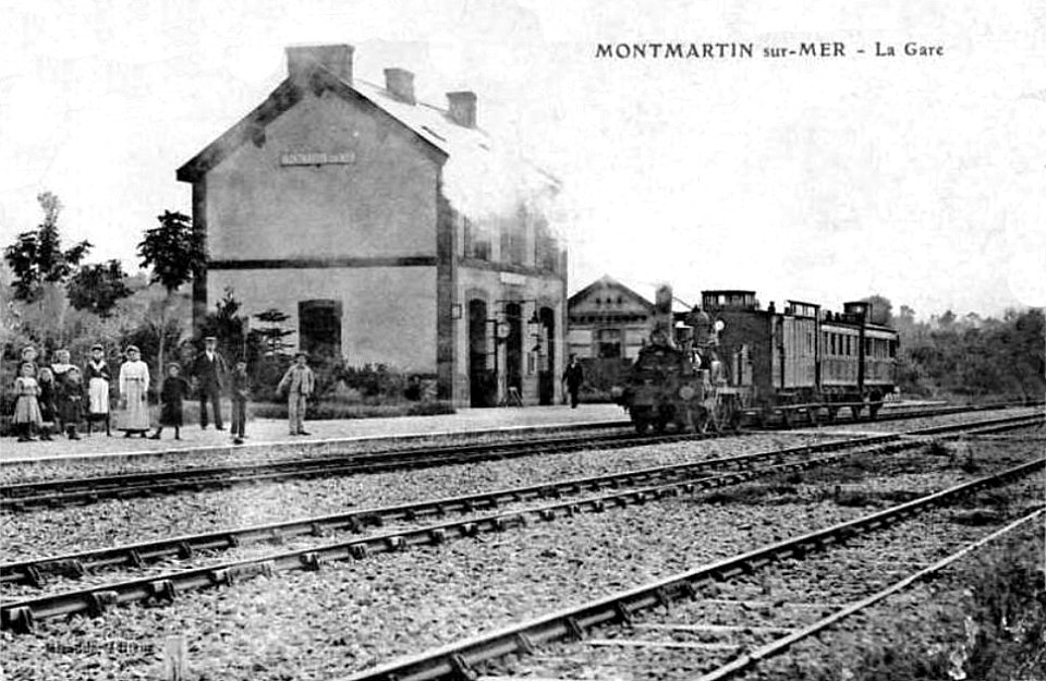 GareMontmartinSurMer1900