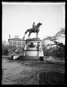 Garfield Statue, (Washington, D.C.) LCCN2016823881
