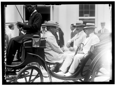 GARRISON, LINDLEY M. SECRETARY OF WAR, 1913-1916. LEFT, WITH LANSING AND HOUSTON AT WHITE HOUSE LCCN2016866517
