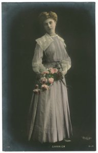 GARRICK, Yvonne SIP. 1284. Photo Reutlinger