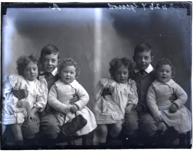 Garrod children, 5 Dec 1907 (17064516942)