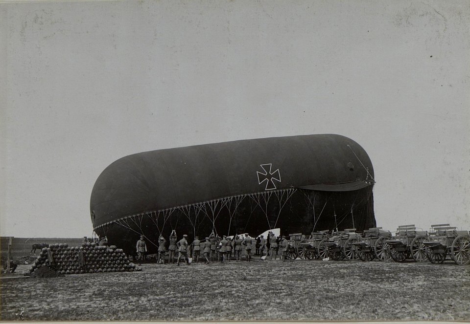 Gasnachfüllung eines Fesselballons bei Folwarki Ploska (BildID 15442160)