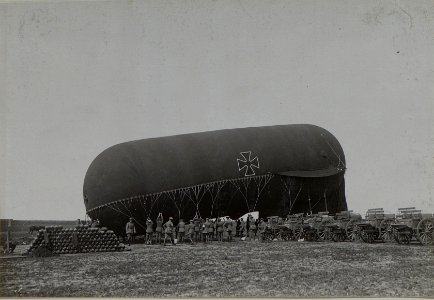 Gasnachfüllung eines Fesselballons bei Folwarki Ploska (BildID 15442160)