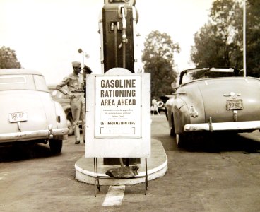 Gasoline rationing at filling station on Pennsylvania Turnpike, September 1942 (34211715144)