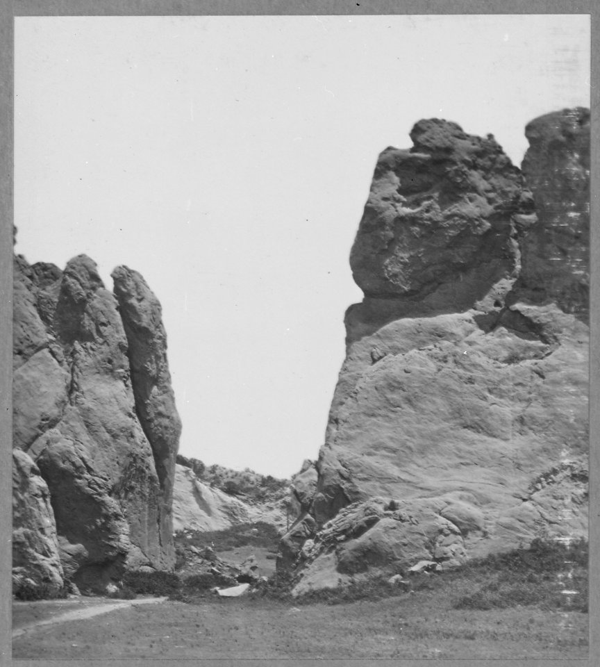Gateway of the Garden of the Gods, near Pikes Peak. El Paso County, Colorado. - NARA - 517504
