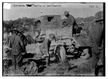Gathering wounded, Battle of San Geronimo LCCN2014701504