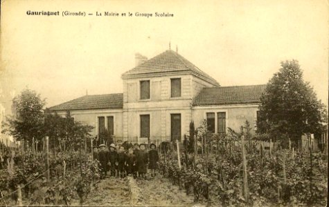 Gauriaguet - Mairie et écoles photo