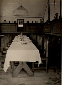 Gebirgsbrigadesanitätsanstalt Nummer 27 in Soca,. Ärztemenage, aufgenommen am 15. April 1916 (BildID 15474473)