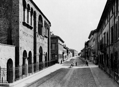 Gebrüder Alinari - Der Corso Garibaldi in Ravenna (Zeno Fotografie) photo