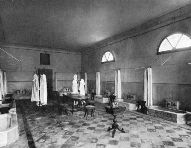Gebrüder Alinari - Die Ruheanstalt - das Badezimmer (Zeno Fotografie)