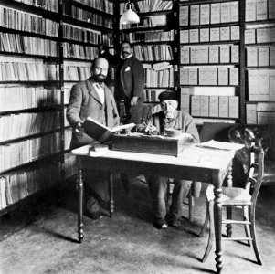 Gebrüder Alinari - Arbeit in einem Verlagshaus (Zeno Fotografie)