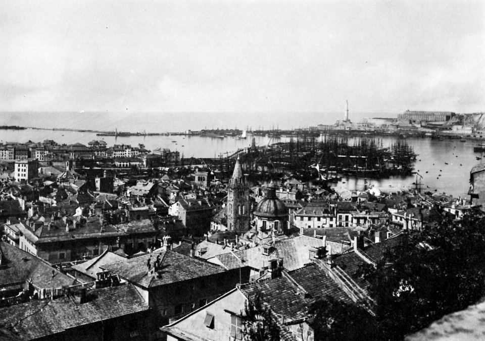 Gebrüder Alinari - Blick auf den Hafen von Genua (Zeno Fotografie)