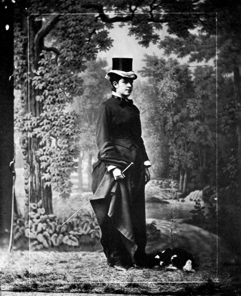 Gebrüder Alinari - Dame in Reitkleidung (Zeno Fotografie)