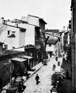 Gebrüder Alinari - Verkehr und Läden auf der Hauptstraße (Zeno Fotografie)