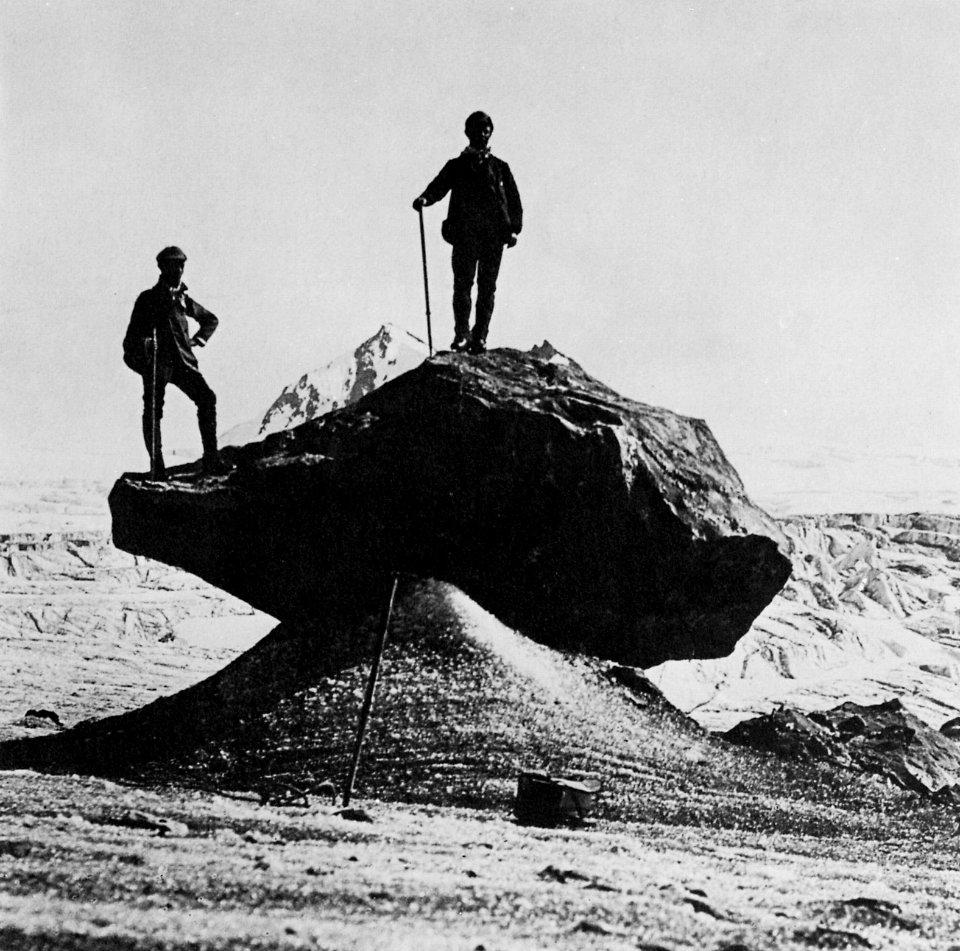 Gebrüder Alinari - Zwei Photographen auf einem Felsen (Zeno Fotografie)