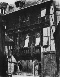Gebrüder Bisson - Normannischer Hinterhof (Zeno Fotografie)