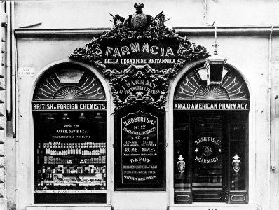 Gebrüder Alinari - Vorderseite der britischen Apotheke (Zeno Fotografie)