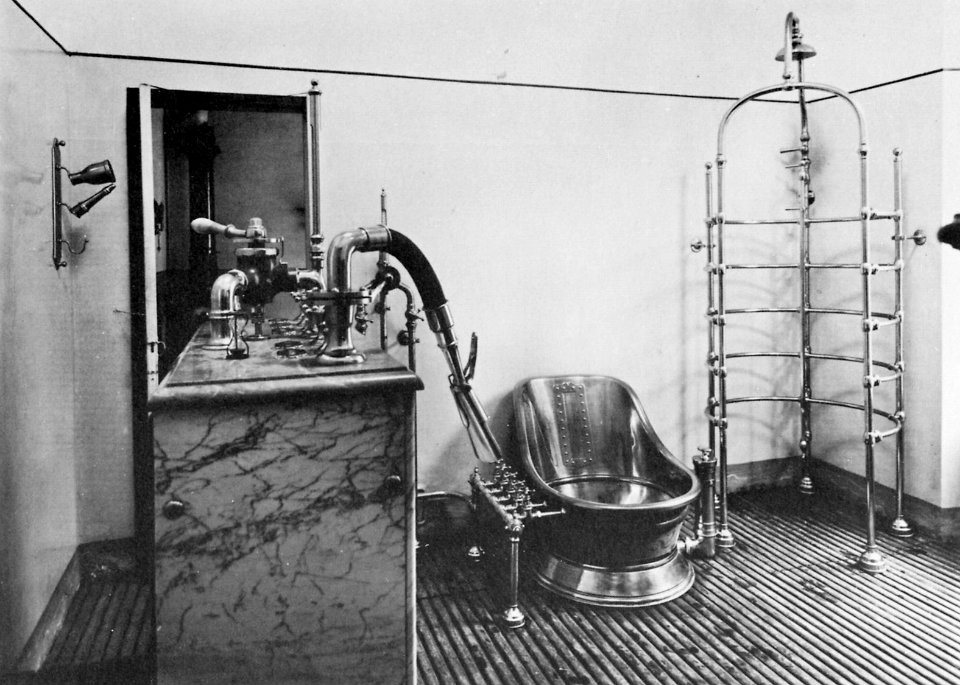 Gebrüder Alinari - Kurraum in einem physiotherapeutischen Institut (Zeno Fotografie)