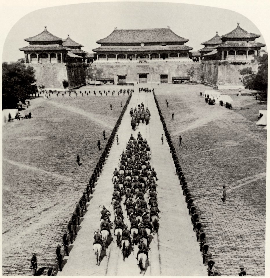 Gebrüder Underwood - Bengalische Lanzenreiter eskortieren Alfred von Waldersee (Zeno Fotografie)
