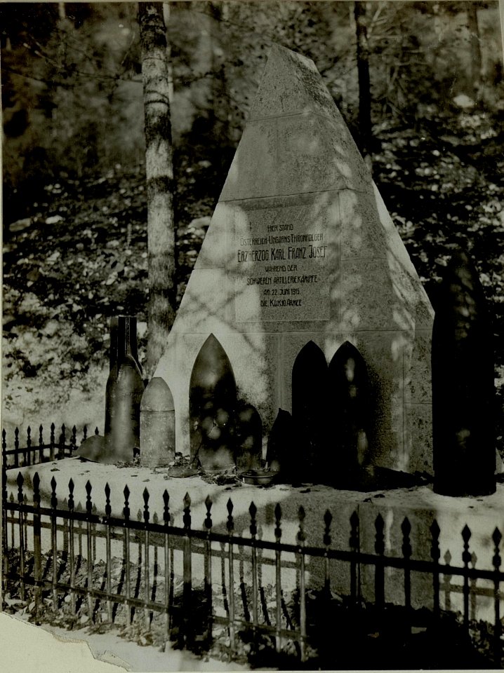 Gedenkstein an der Strasse Saifnitz-Uggovitz. (BildID 15481730)