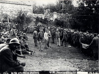 Gefangene Italien-- XI.Isonzoschlacht -- 29.8.17. (BildID 15610204)