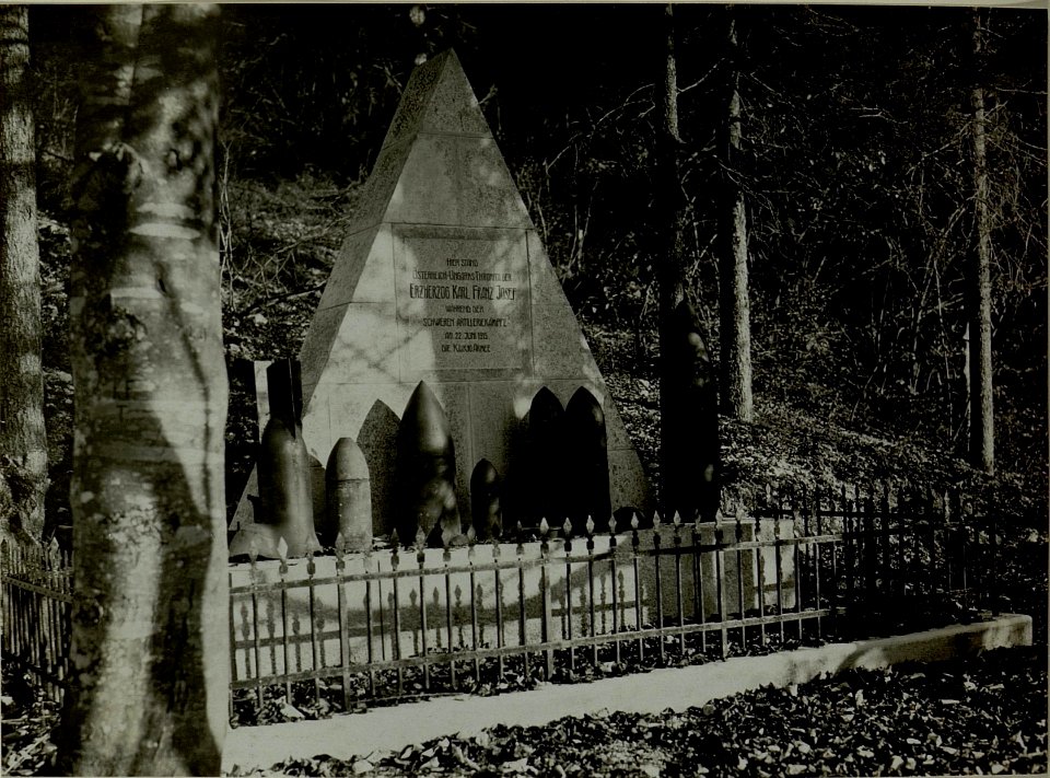 Gedenkstein an der Strasse Saifnitz-Uggovitz. (BildID 15481723)