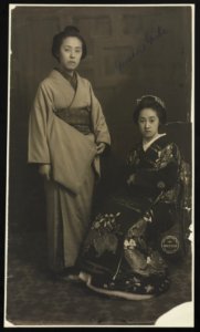 Geisha girls LCCN2011648551