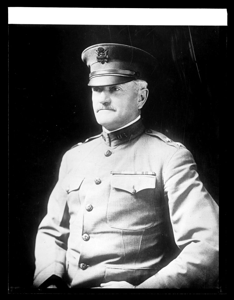 Gen'l Jno. J. Pershing LCCN2016826144