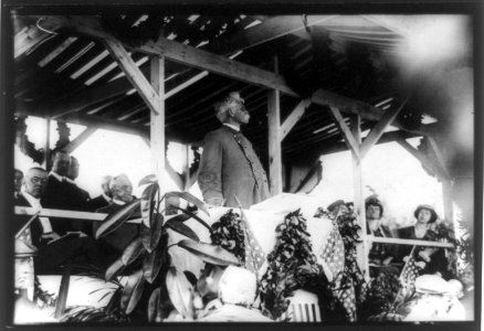 Gen. Bennett H. Young at unveiling of Confederate Monument, Arlington, Va., June 4, 1914 LCCN96509704