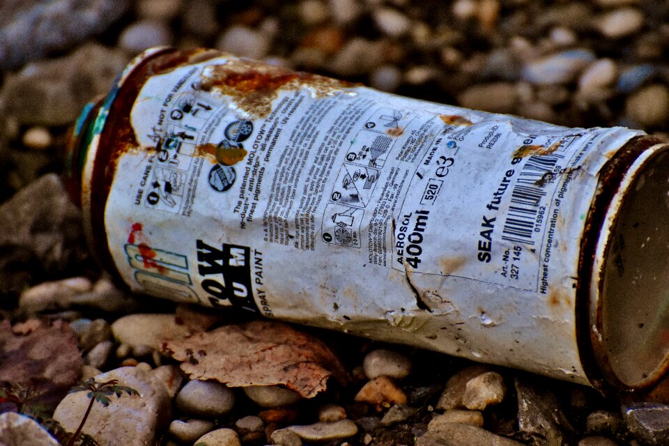 Tin can pollution scruffy