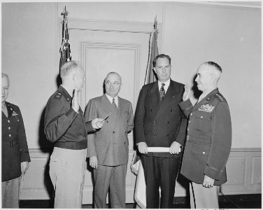 Gen. Dwight Eisenhower swears in Gen. Omar Bradley to be Chief of Staff of the U. S. Army. President Truman and... - NARA - 199631
