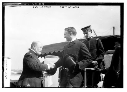 Gen. F.D. Grant; Sec'y Stimson LCCN2014689422