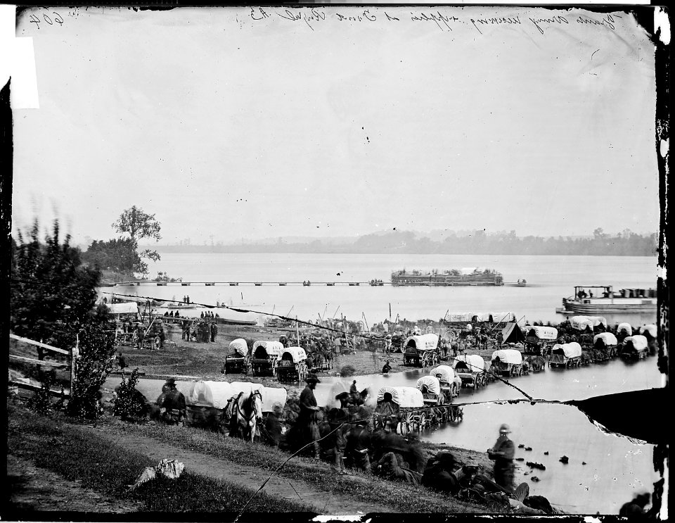 Gen. Grant's army receiving supplies at Front Royal, Va - NARA - 526481