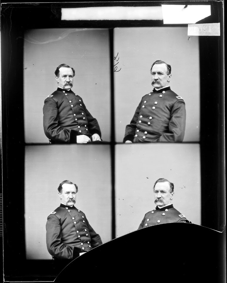 Gen. H.L. Robinson - NARA - 525469