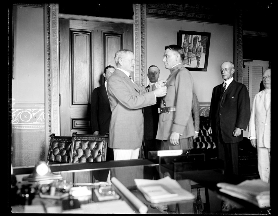 Gen. Pershing awarding the Distinguished Service Medal to Maj. Michael J. O'Brien of Adjutant Gen.'s office for exceptionally metitorious and distinguished service as officer in charge of LCCN2016891562