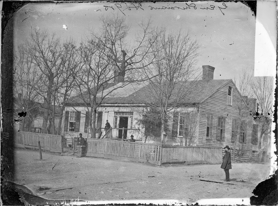 Gen. Sherman's Headquarters, Chattanooga - NARA - 530337