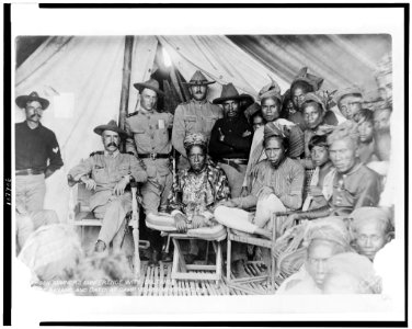 Gen. Sumner's conference with sultans of Bayang and Oato, at Camp Vicars, Mindanao, P.I. LCCN93506811
