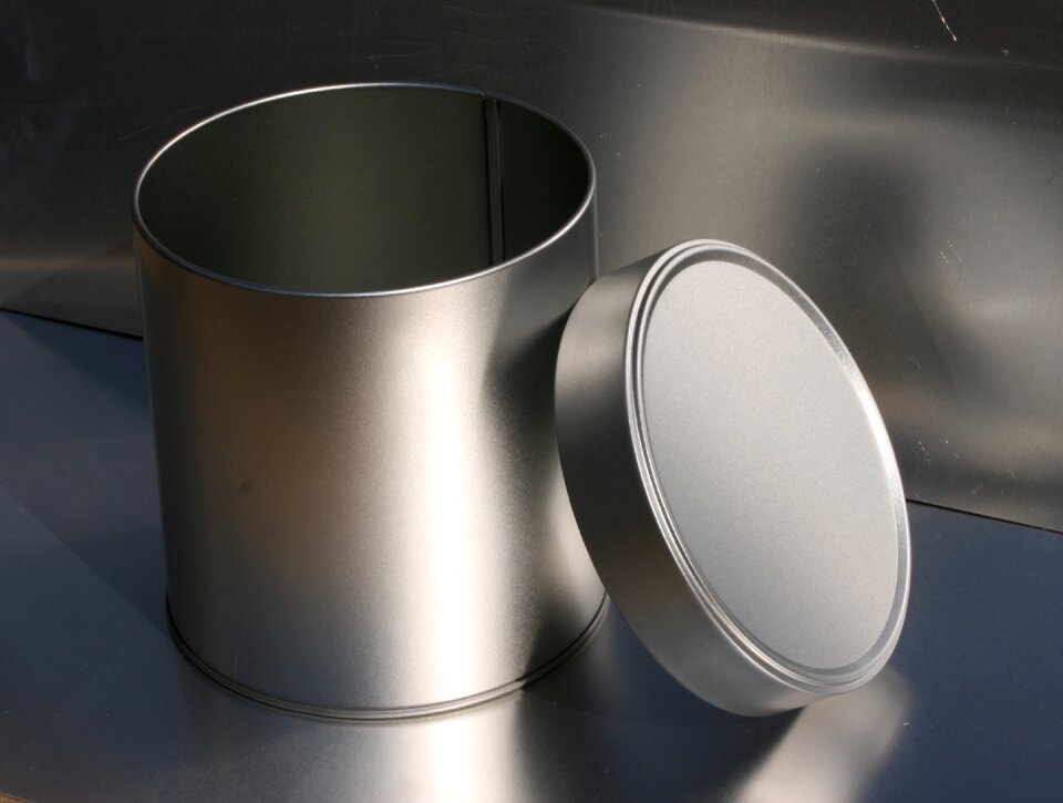 Round tin round tin can gingerbread dose