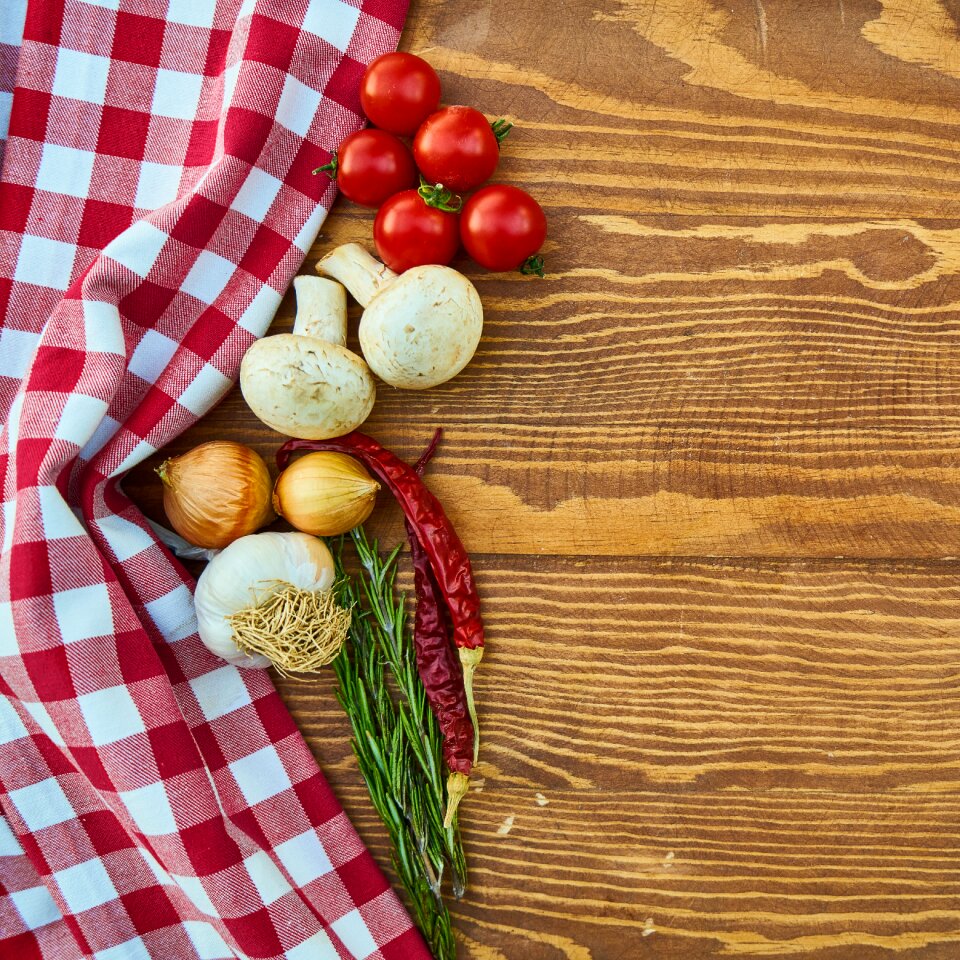 Tomato garlic onion