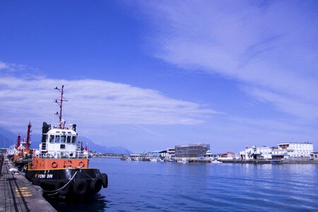 Transport system shelter ship photo