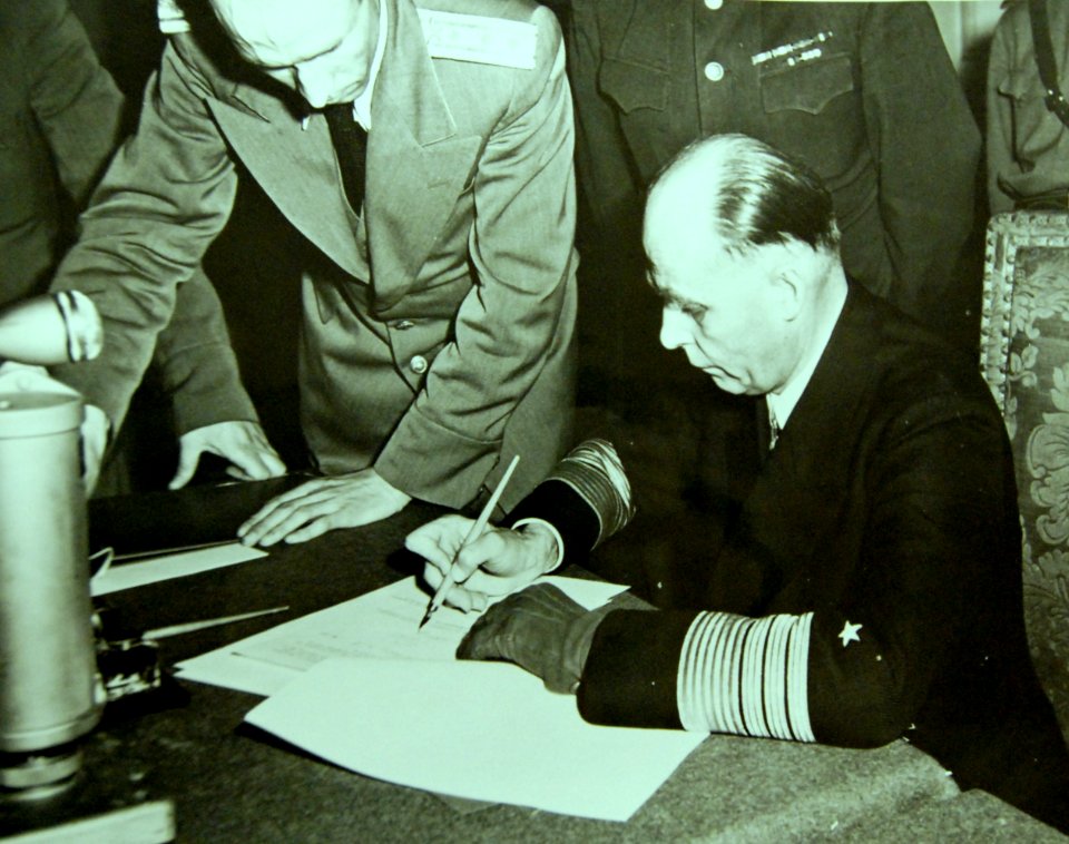 General Admiral Hans-Georg Friedeburg signs surrender terms in Berlin, 1945 (22258784541)