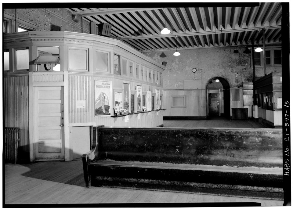 GENERAL INTERIOR VIEW OF TICKET COUNTER AND WAITING ROOM - New London Railroad Station